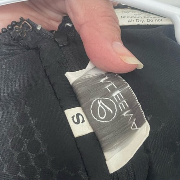 Lindissima Sequin Beaded Leaf Edge Blouse-Size S - Picture 4 of 4